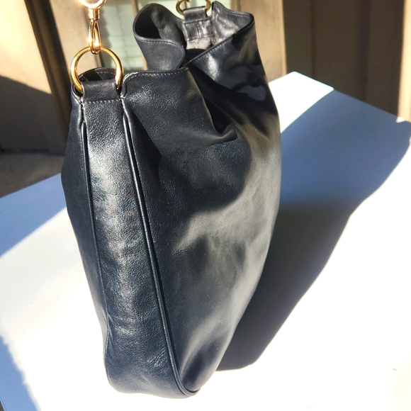 Gucci Bamboo 1947 Collection - Black Vintage Shoulder Bag with Bamboo Handle - Picture 9 of 16